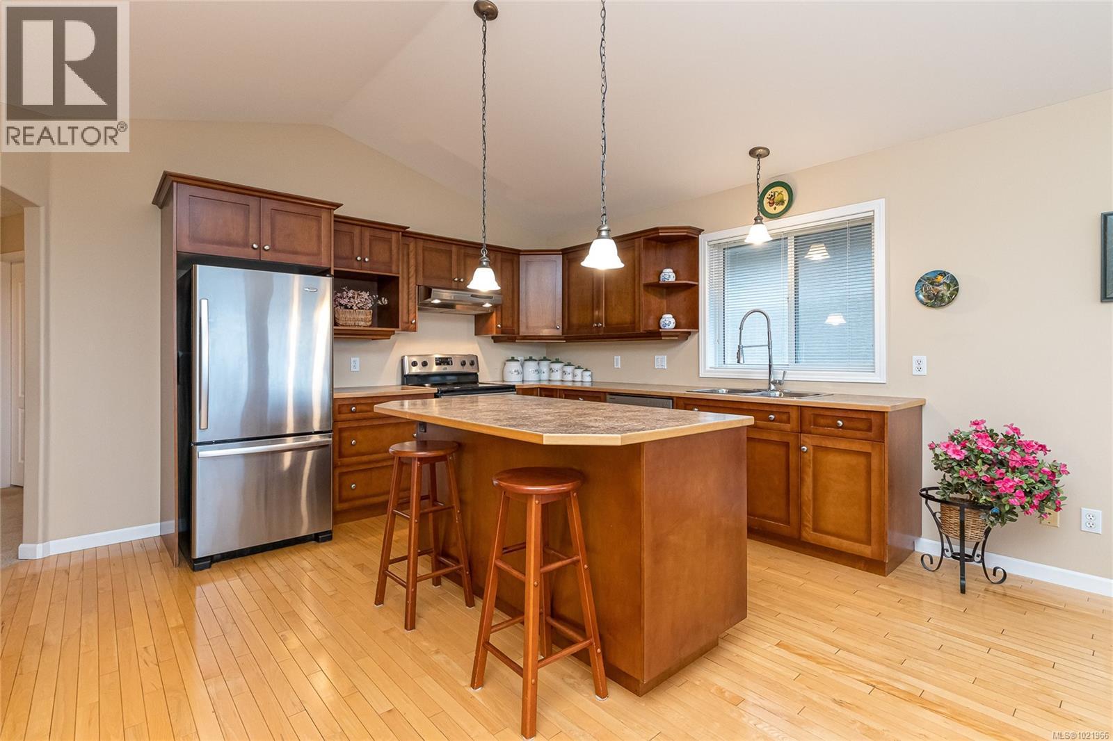 3546 Sun Estate, Langford