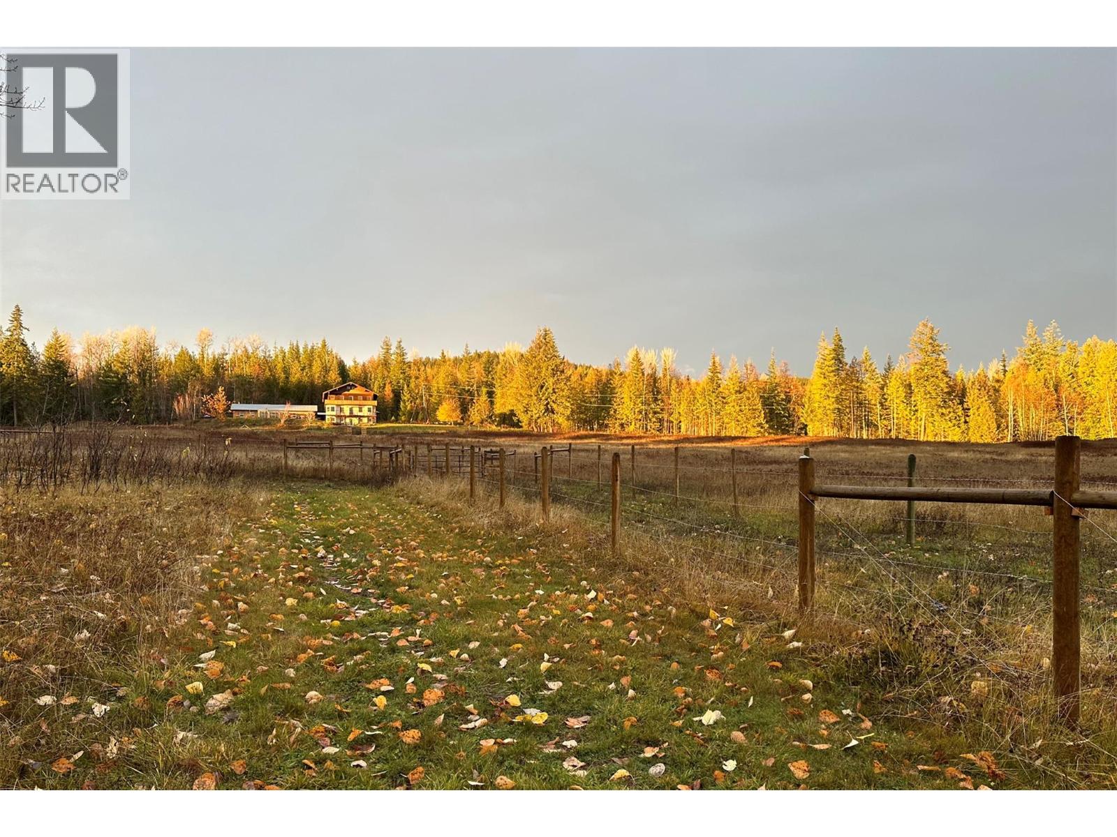  100 Lidstone Road, Salmon Arm