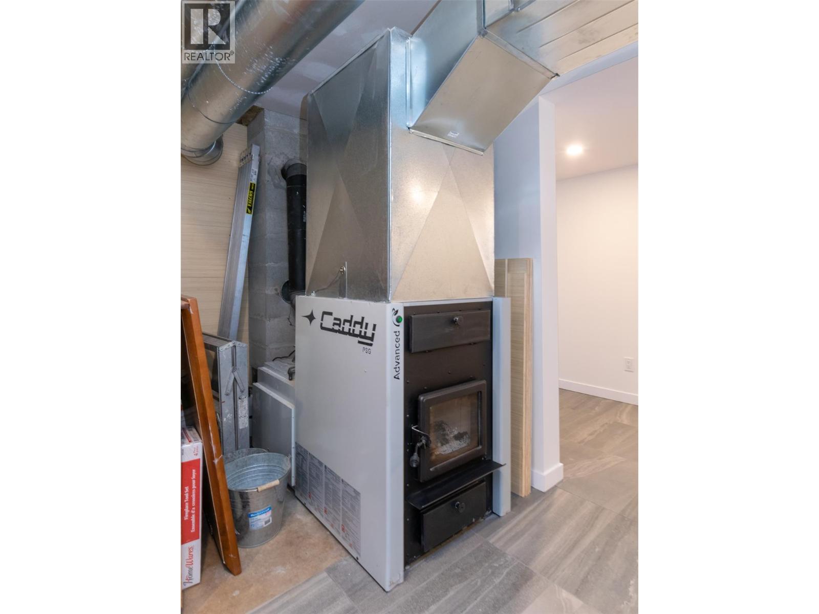  100 Lidstone Road, Salmon Arm