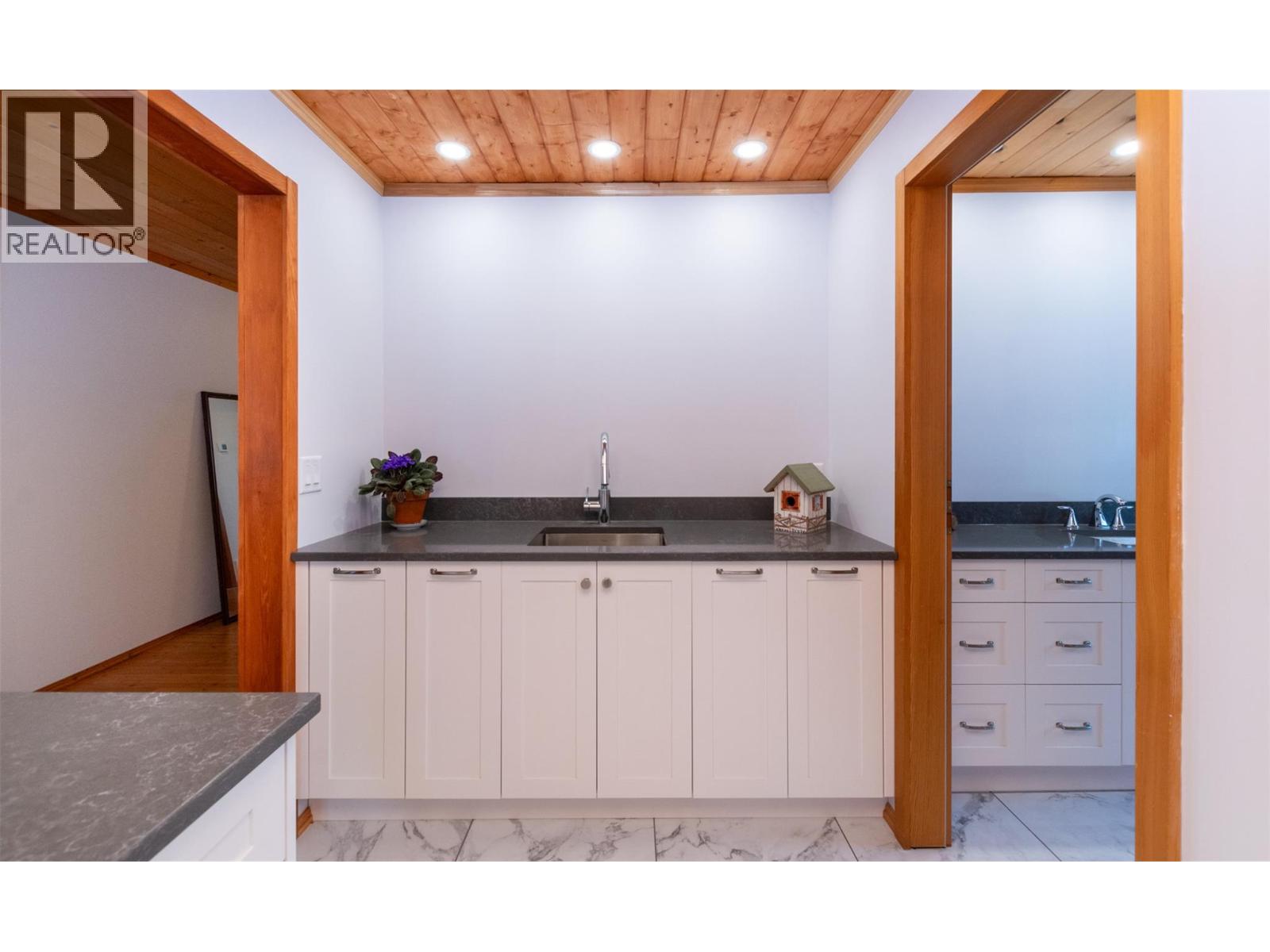  100 Lidstone Road, Salmon Arm