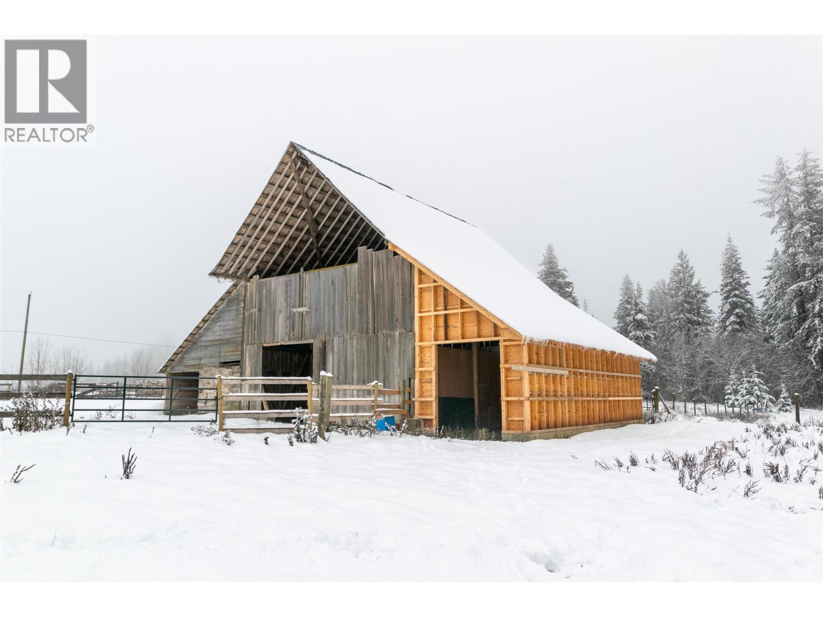  100 Lidstone Road, Salmon Arm