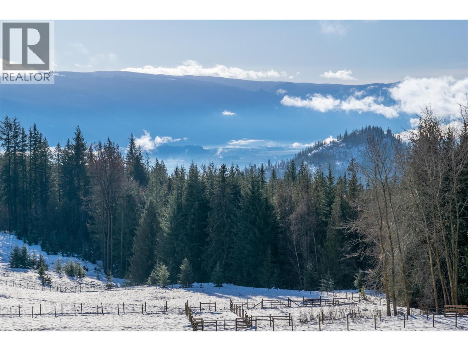  100 Lidstone Road, Salmon Arm