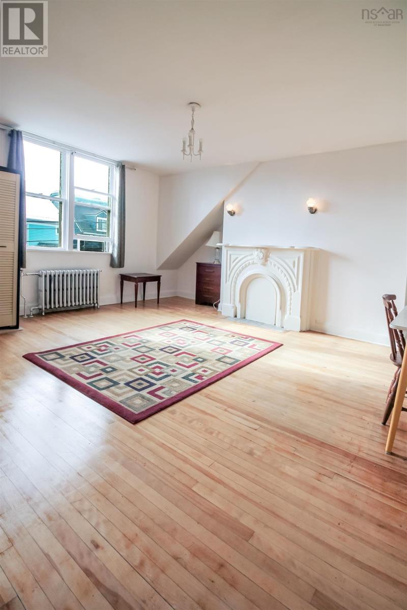 Property 8 of 36 of 5283 South Street