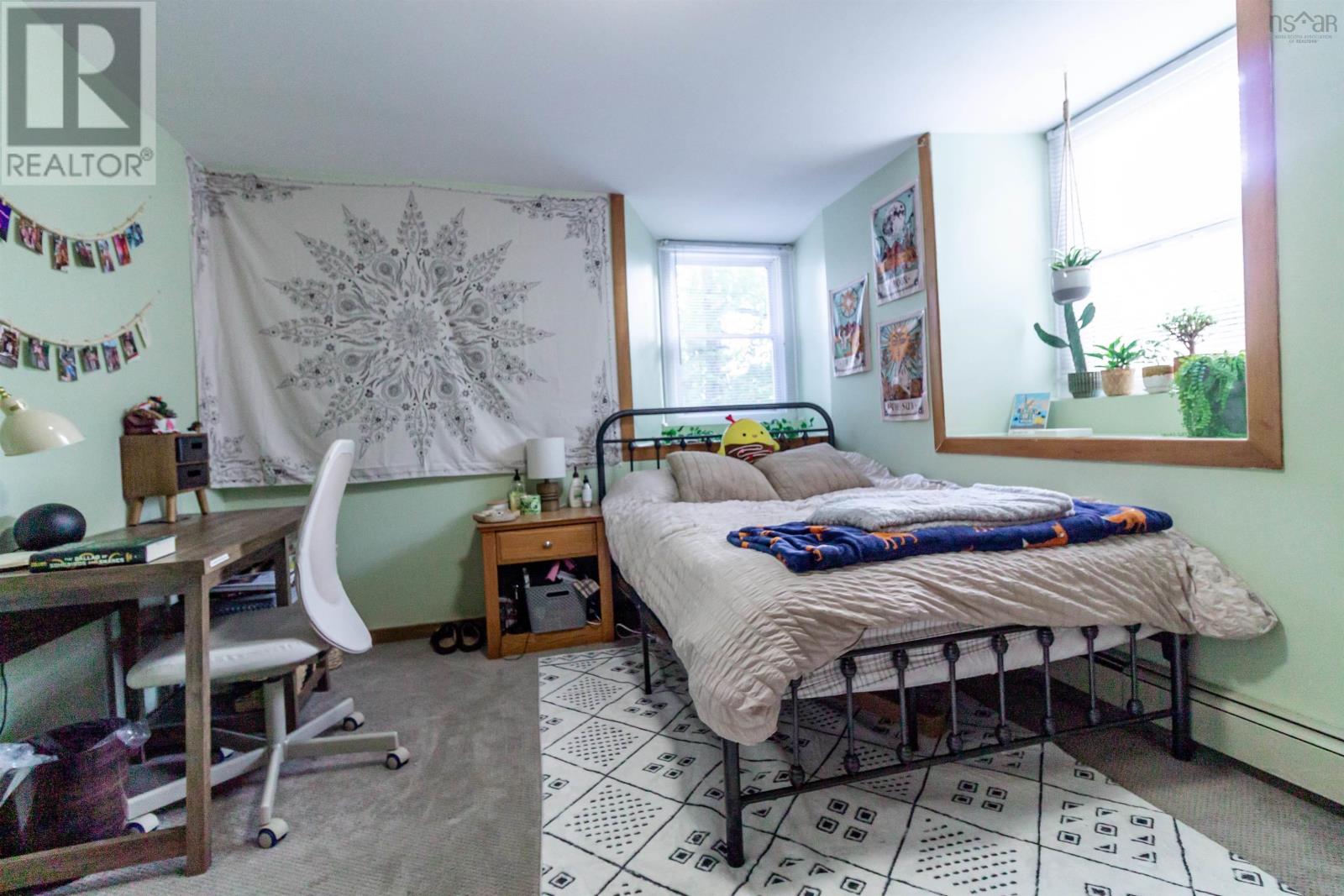 Property 35 of 36 of 5283 South Street