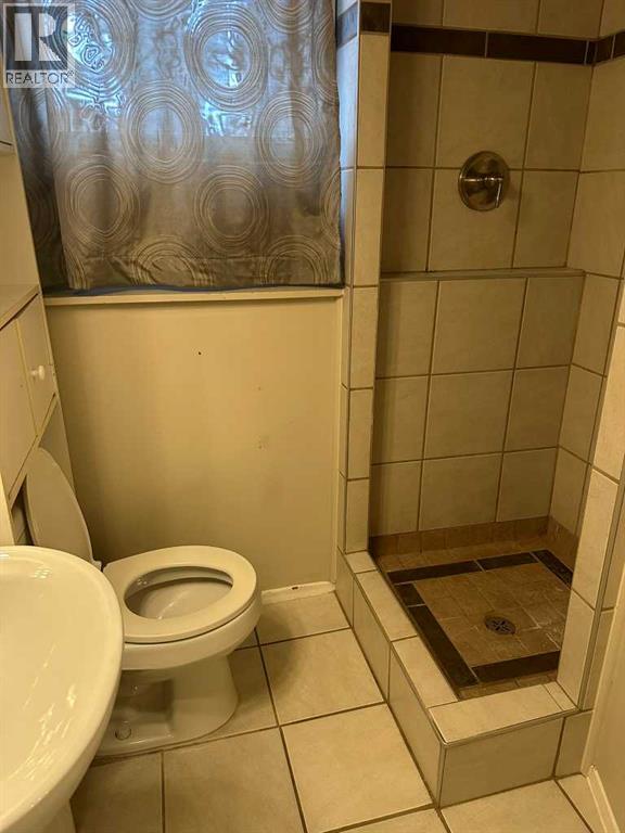 Single Family House for Sale in  Normandy Road S Glendale Lethbridge 