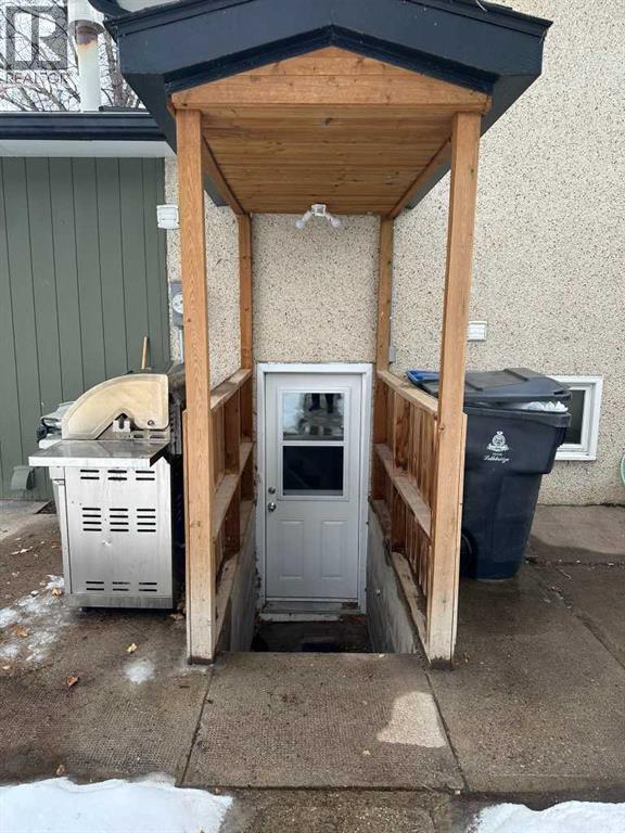 Single Family House for Sale in  Normandy Road S Glendale Lethbridge 