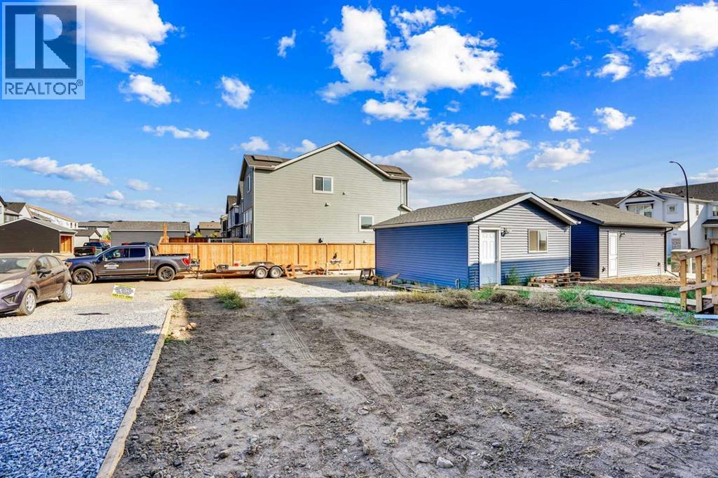 Single Family House for Sale in  Savoy Landing SE Rangeview Calgary 