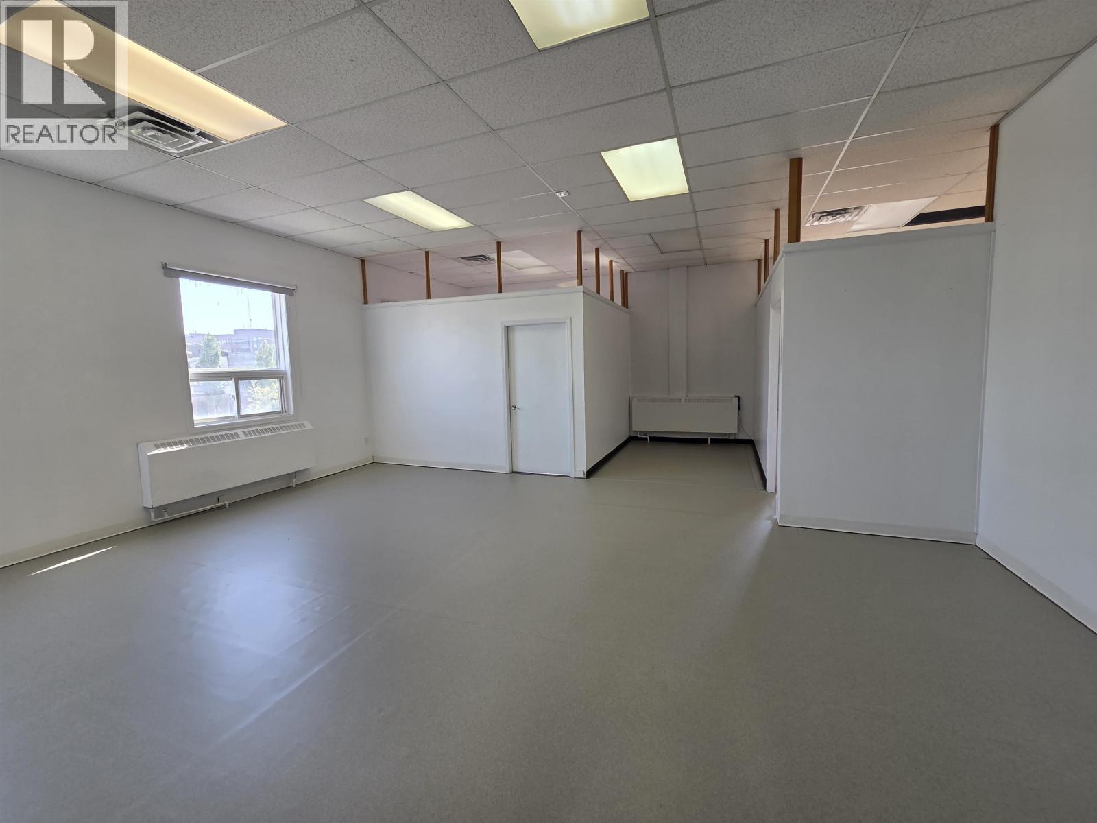 Photo 16 of 40 — 1210 3RD AVENUE · Prince George, BC