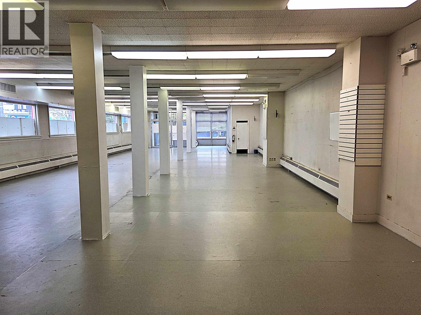 Photo 11 of 40 — 1210 3RD AVENUE · Prince George, BC