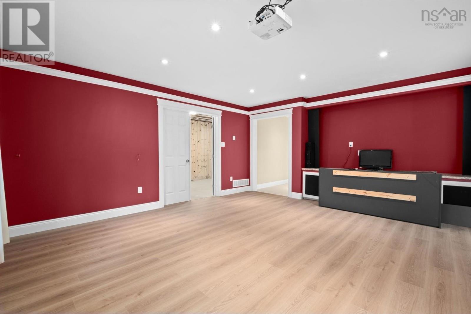 Property 31 of 49 of 52 Greenside Lane