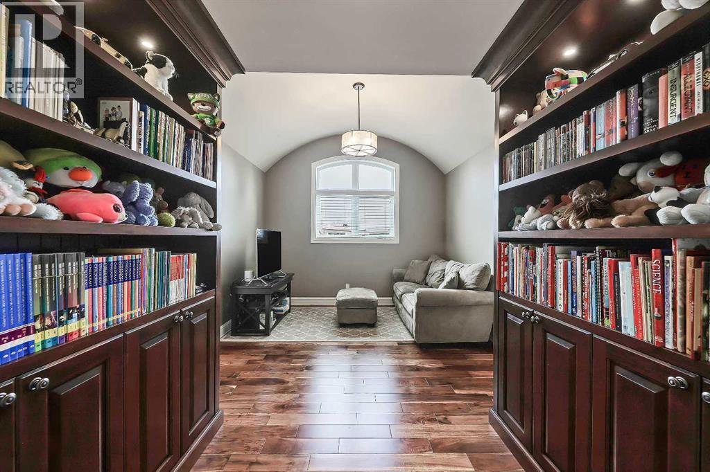 Single Family House for Sale in   Avenue SW Altadore Calgary 