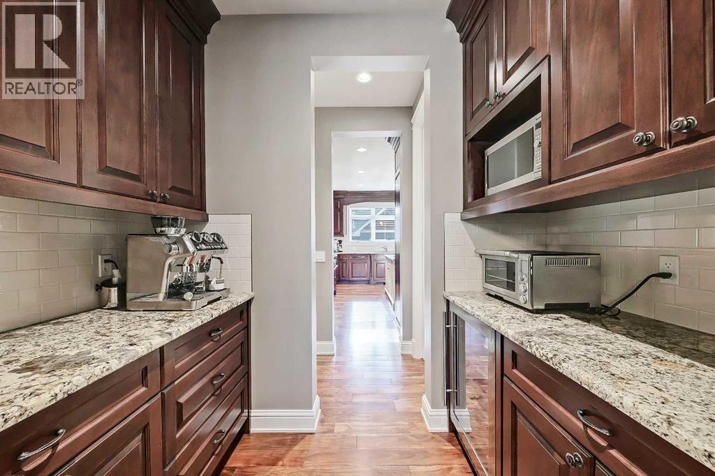 Single Family House for Sale in   Avenue SW Altadore Calgary 