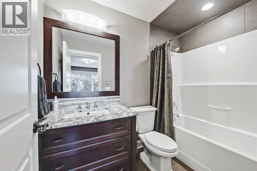 Single Family House for Sale in   Avenue SW Altadore Calgary 