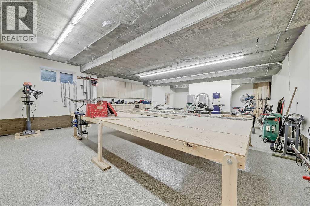 Single Family House for Sale in   Avenue SW Altadore Calgary 