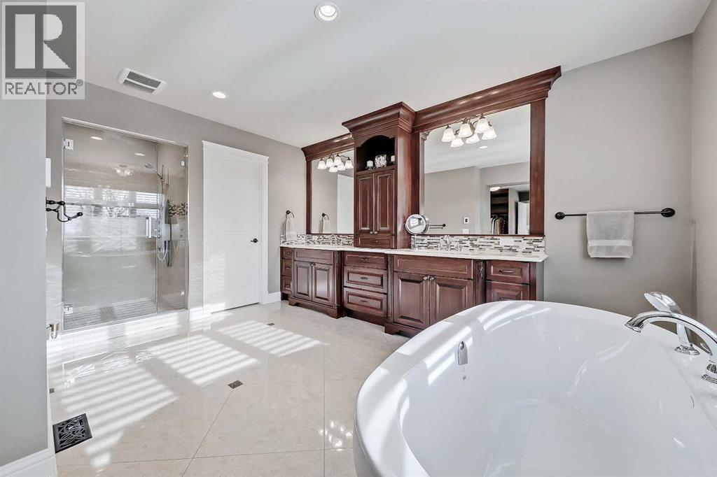 Single Family House for Sale in   Avenue SW Altadore Calgary 