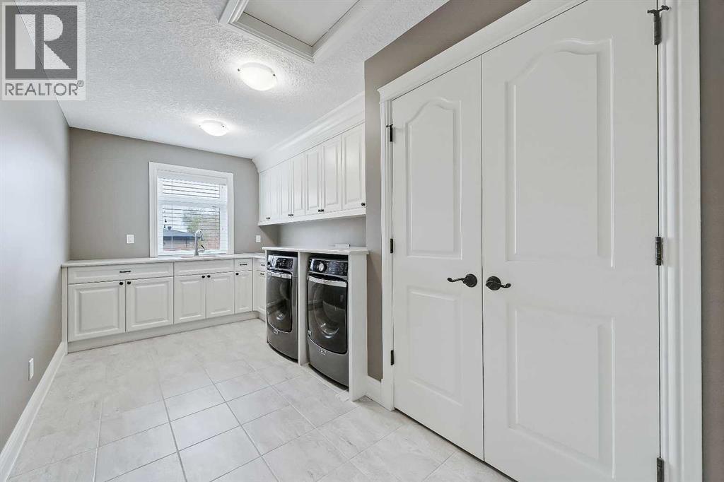 Single Family House for Sale in   Avenue SW Altadore Calgary 