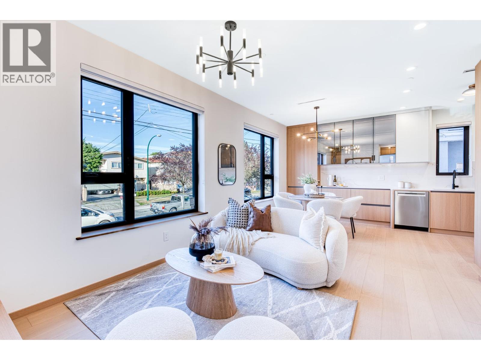 2 968 E 55TH AVENUE, Vancouver