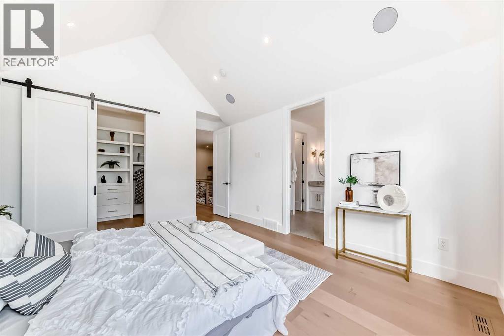 Single Family House for Sale in   Avenue SW North Glenmore Park Calgary 