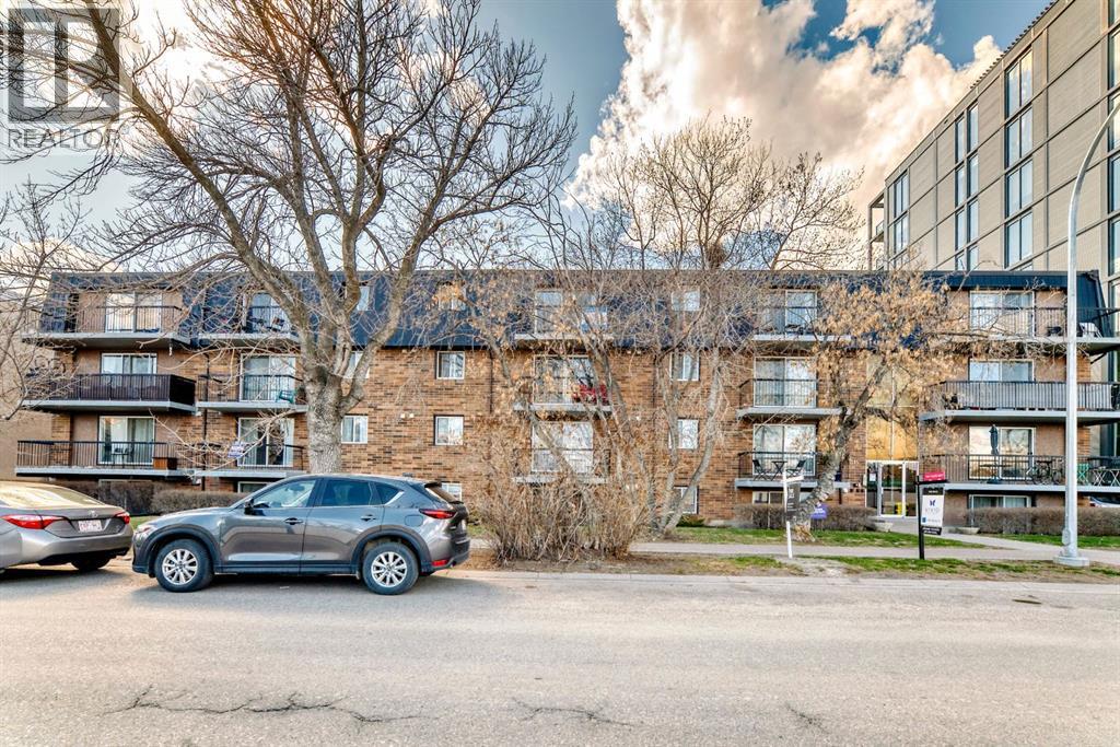 Single Family House for Sale in   A Street NW Sunnyside Calgary 