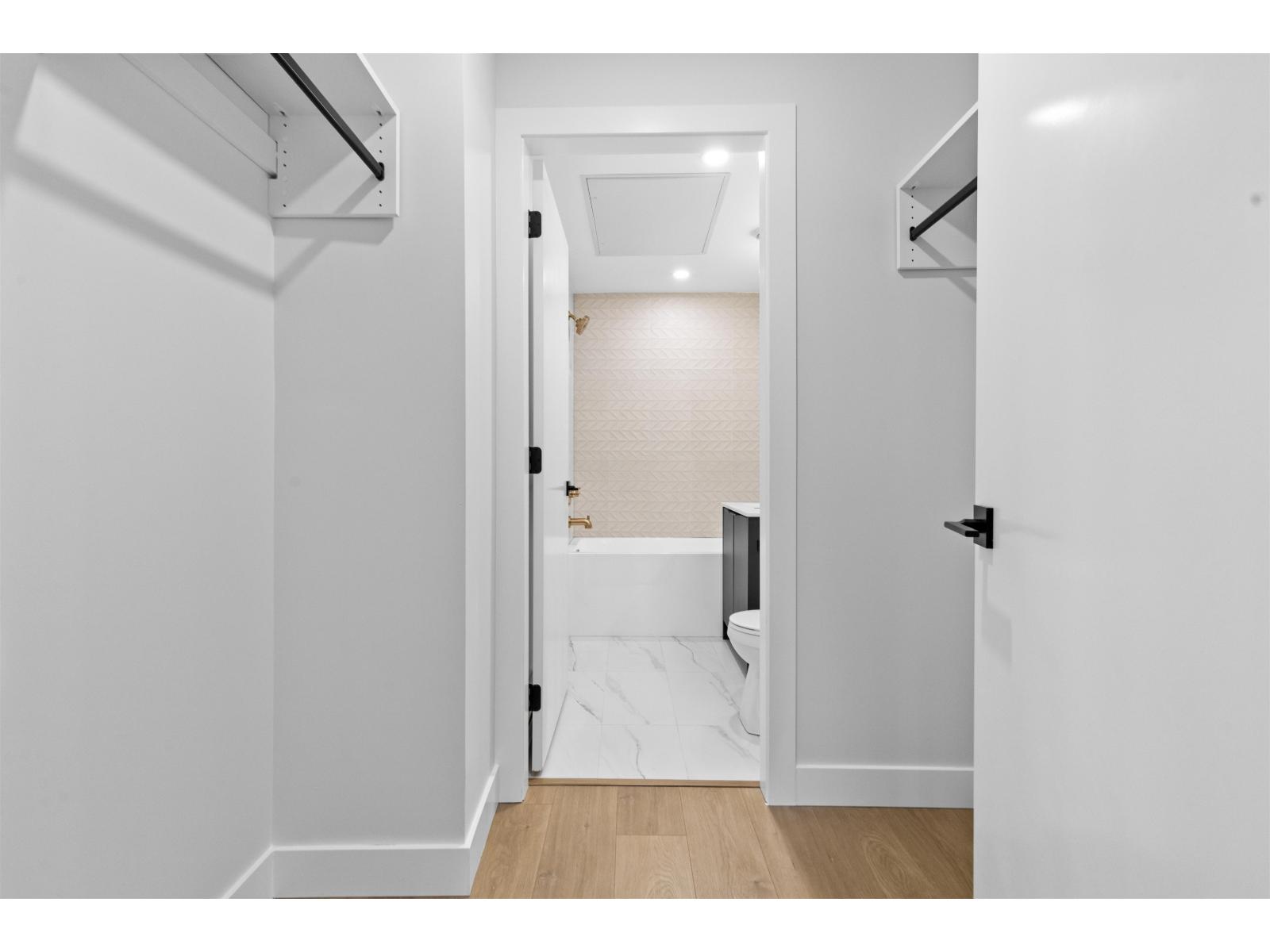 201 15353 17 AVENUE, Surrey