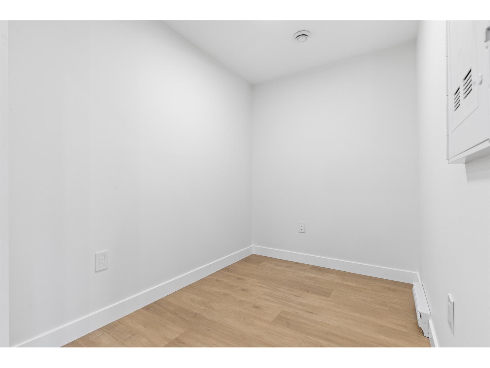 201 15353 17 AVENUE, Surrey