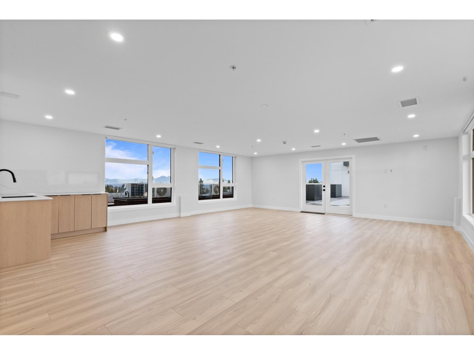 201 15353 17 AVENUE, Surrey