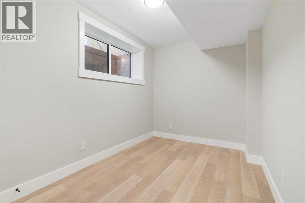 Single Family House for Sale in   Street SW Killarney/Glengarry Calgary 