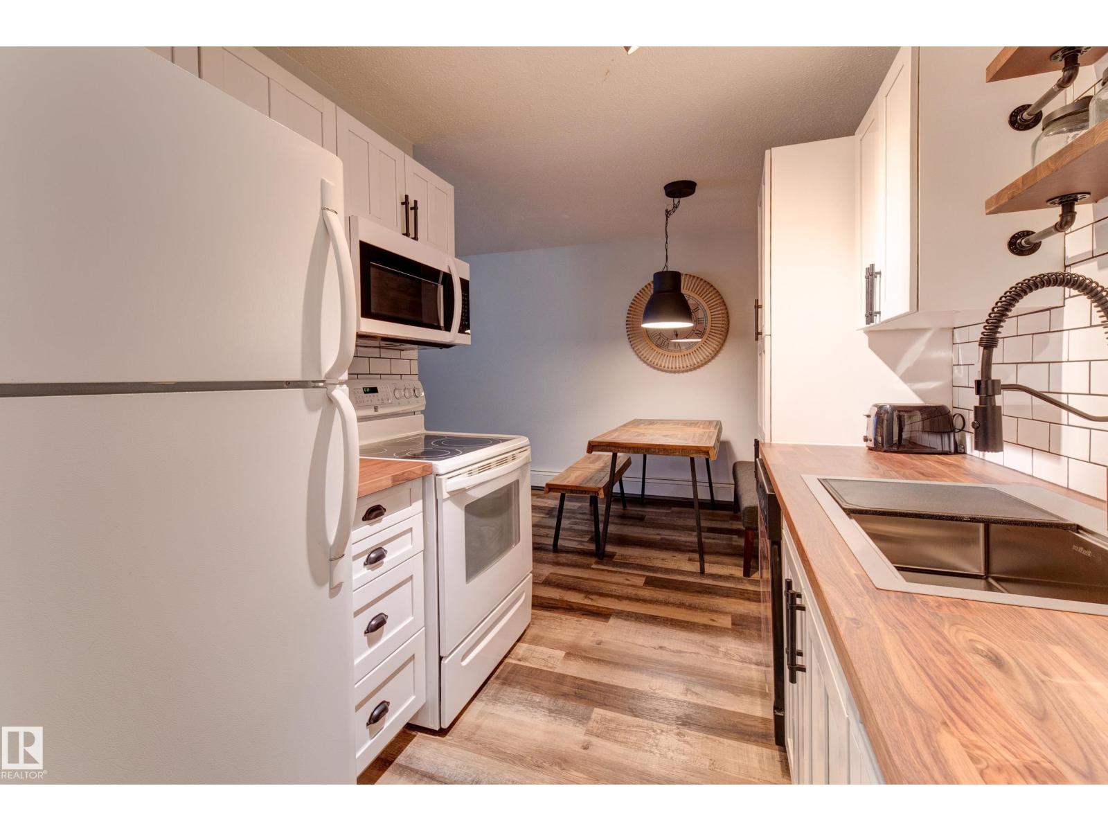 #404 10420 93 ST NW, Edmonton