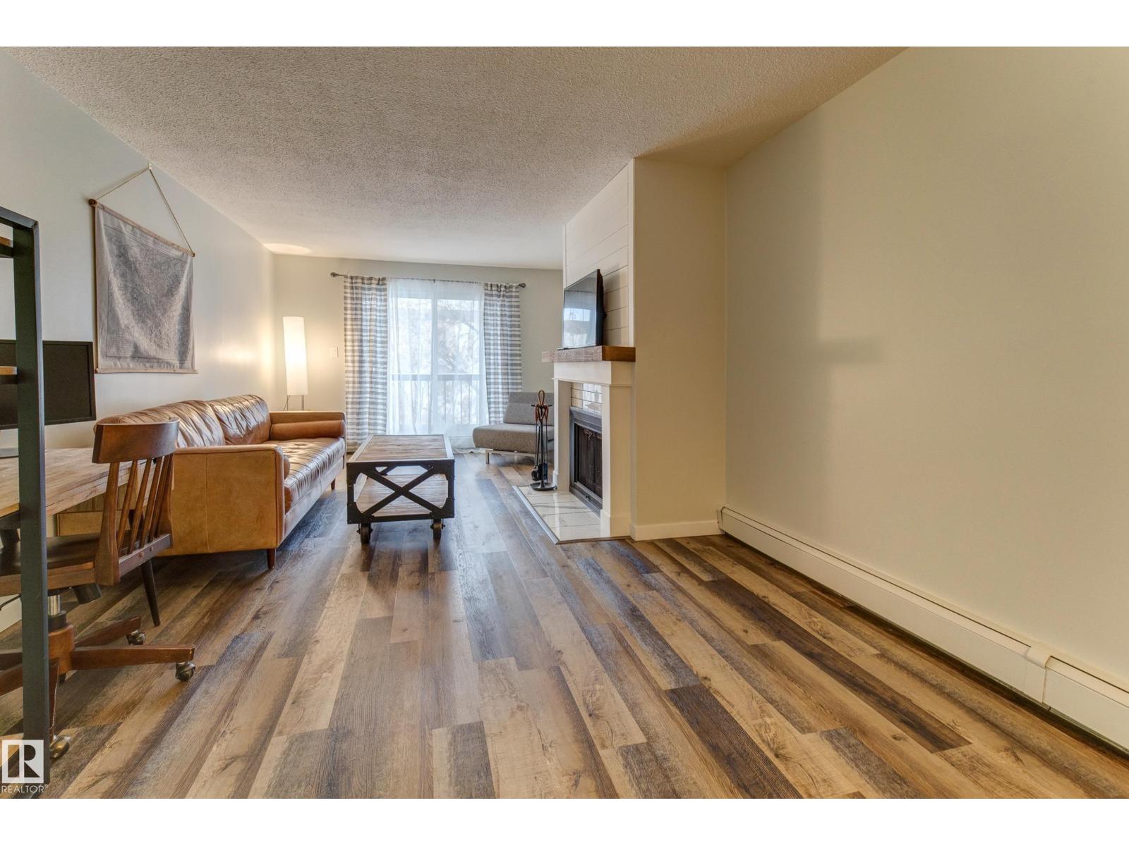 #404 10420 93 ST NW, Edmonton