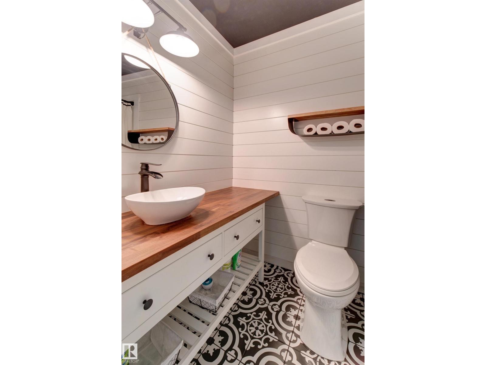 #404 10420 93 ST NW, Edmonton