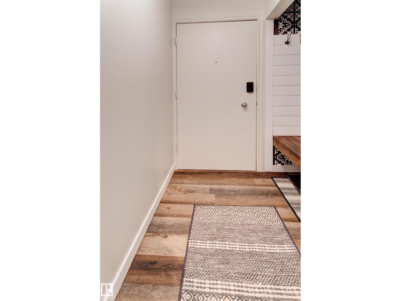 #404 10420 93 ST NW, Edmonton