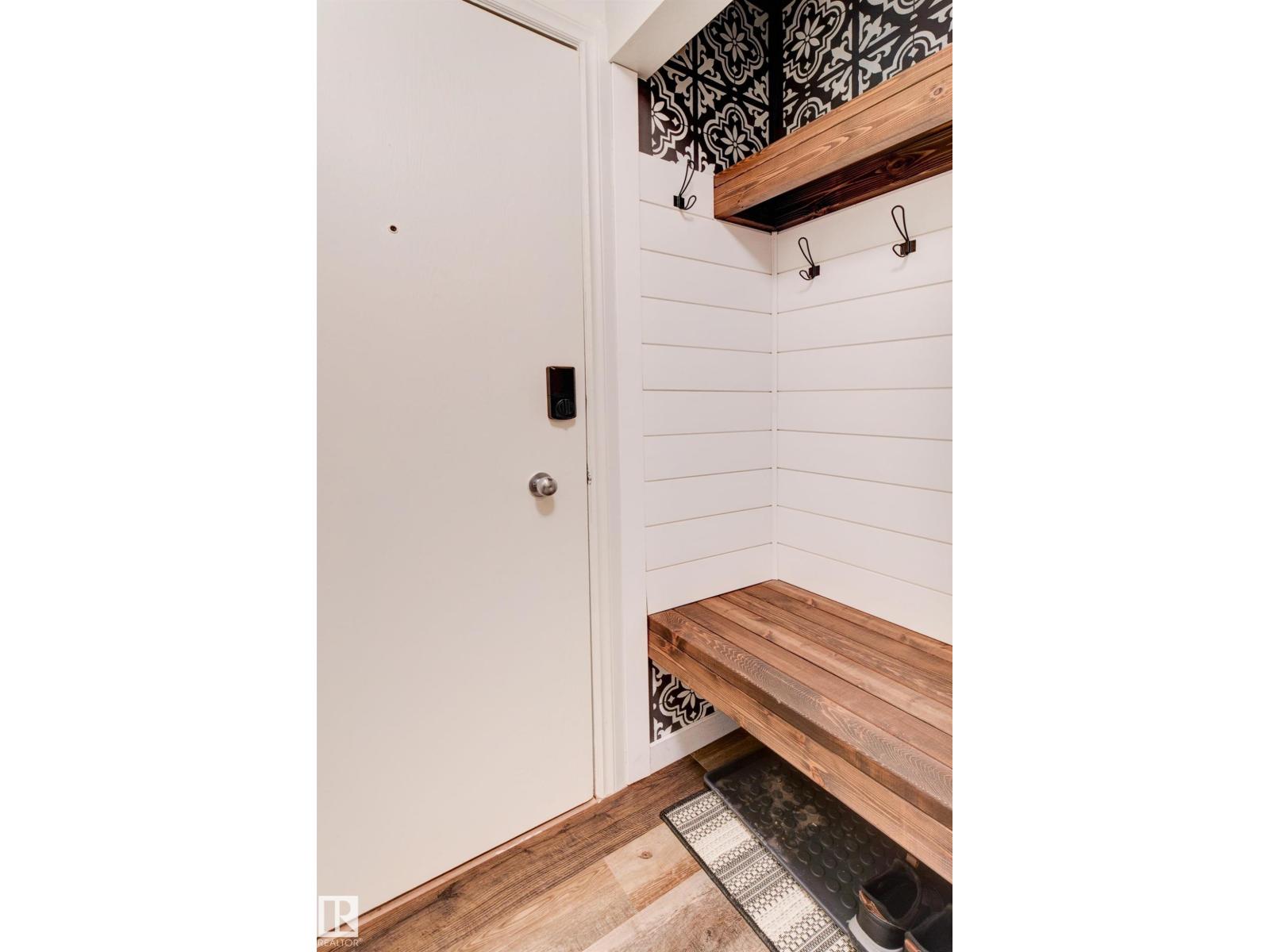 #404 10420 93 ST NW, Edmonton