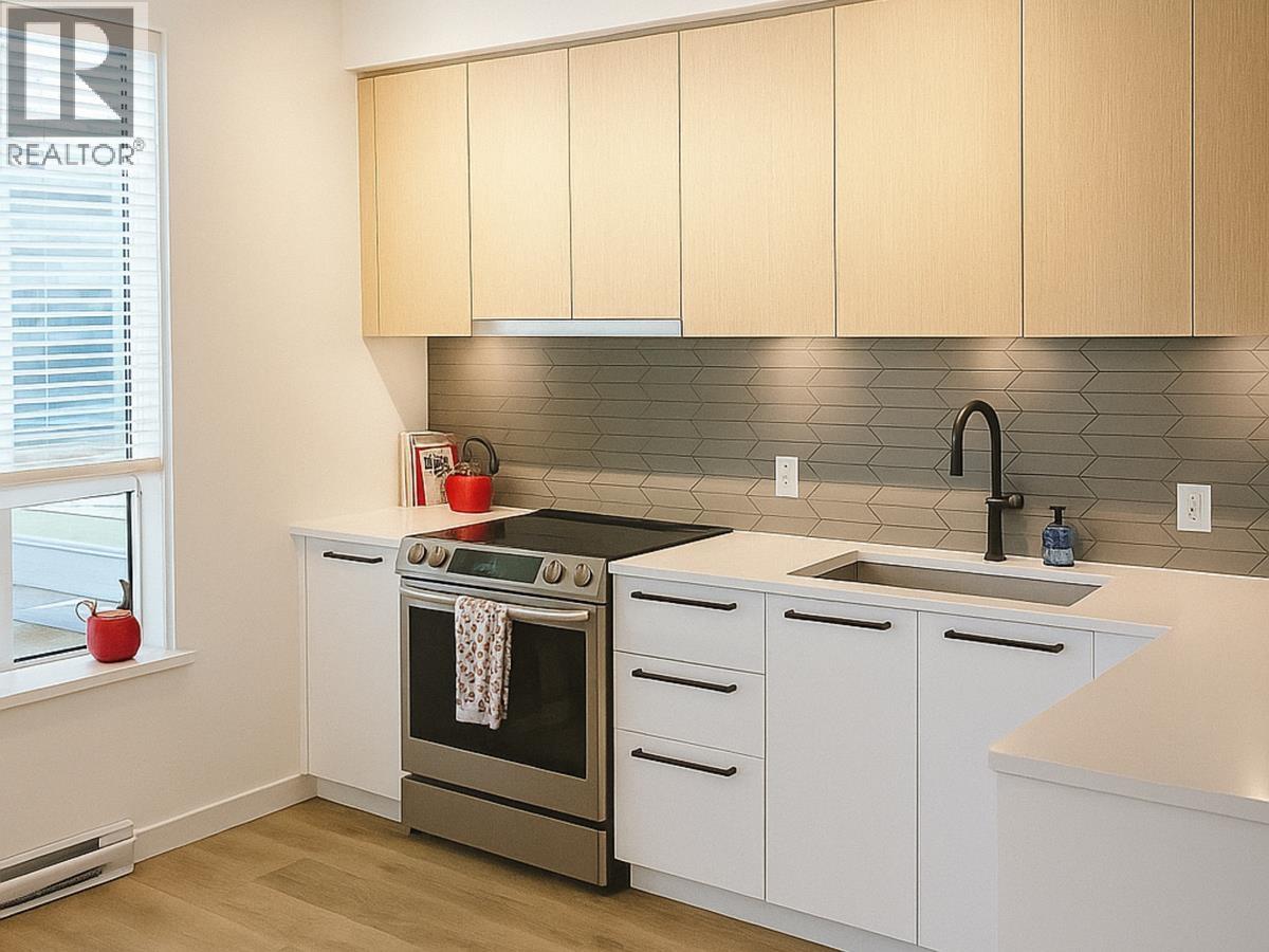 1344 HALYARD PLACE, Squamish