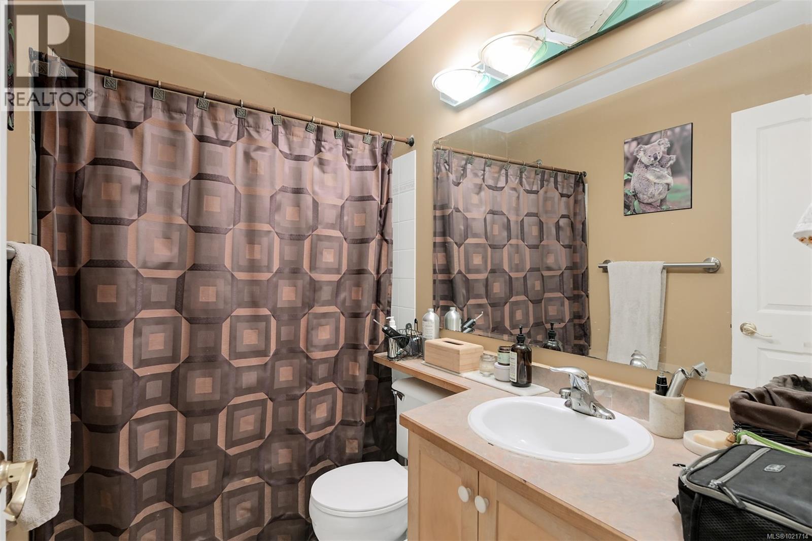 1975 Highland Rd, View Royal