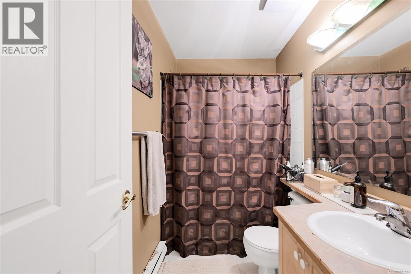 1975 Highland Rd, View Royal