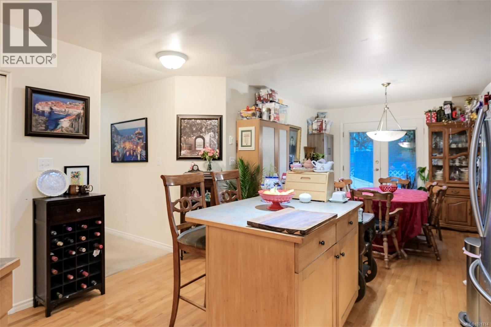 1975 Highland Rd, View Royal