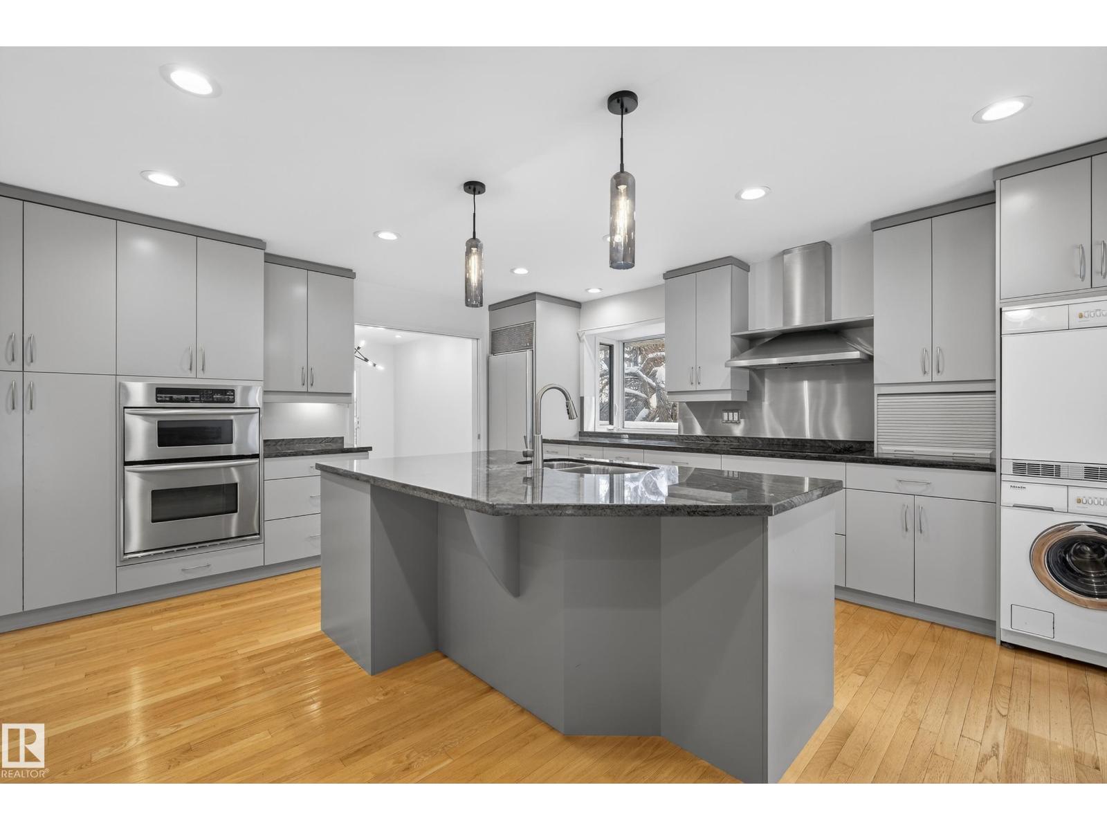 7814 BUENA VISTA RD NW, Edmonton