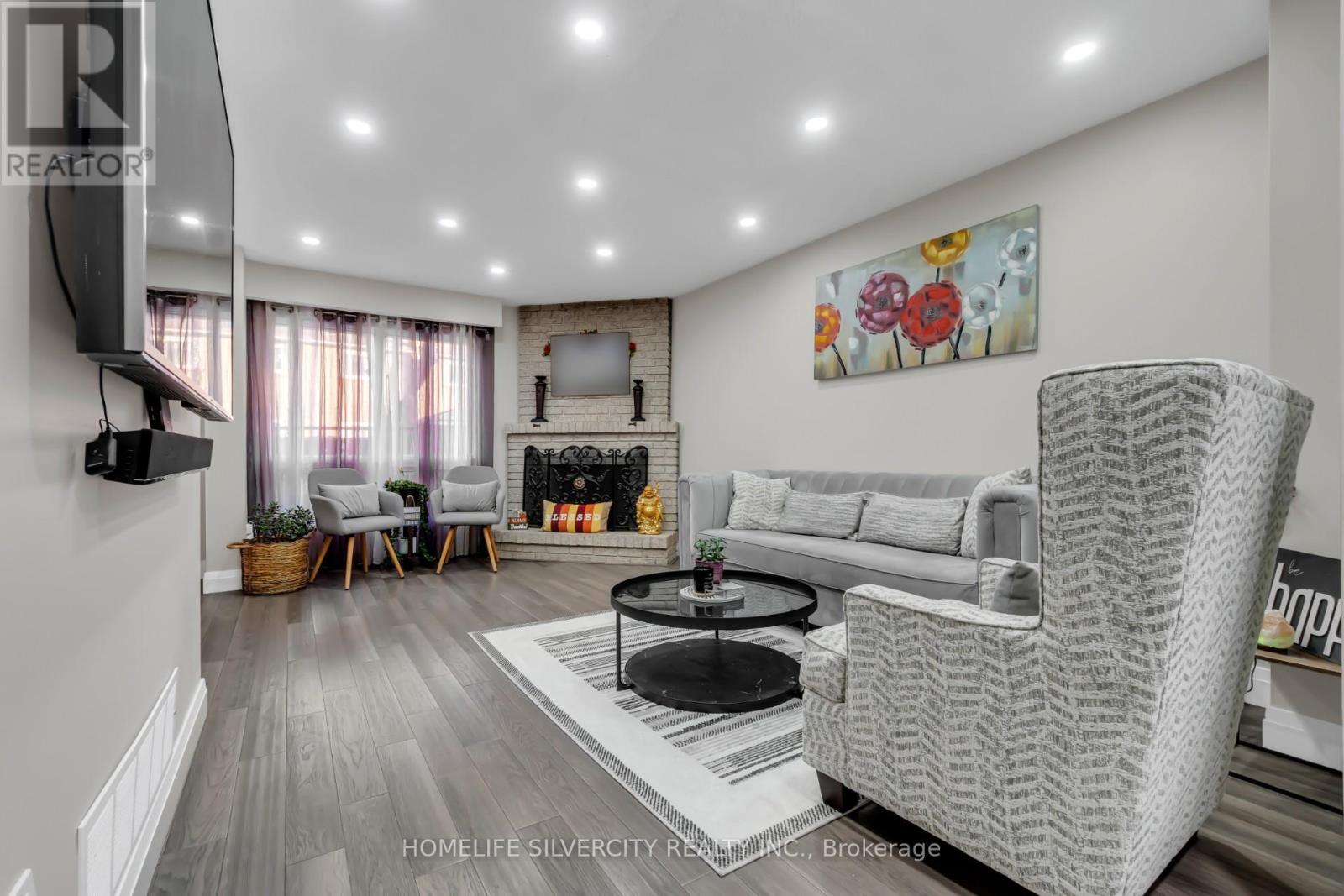 Single Family House for Sale in  LINDRIDGE AVENUE Brampton (Westgate) 