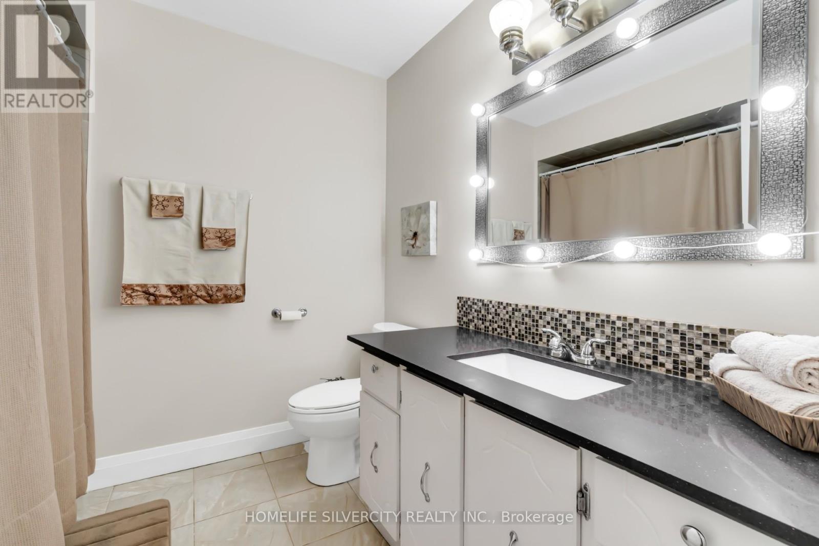 Single Family House for Sale in  LINDRIDGE AVENUE Brampton (Westgate) 