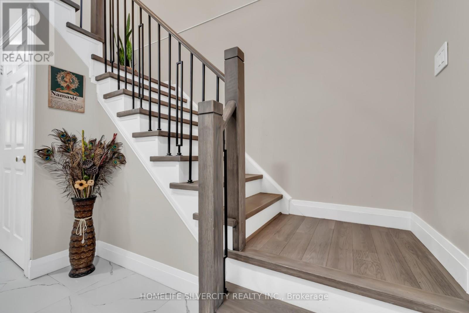 Single Family House for Sale in  LINDRIDGE AVENUE Brampton (Westgate) 