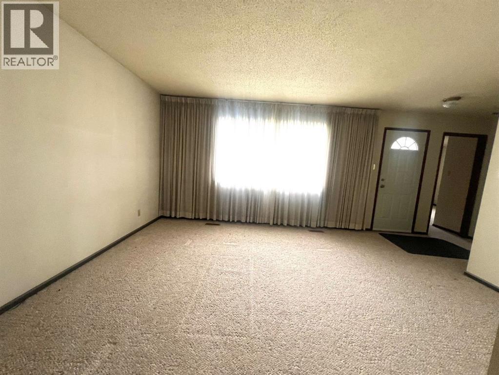 Single Family House Bungalow for Sale in  Huntchester Crescent NE Huntington Hills Calgary 