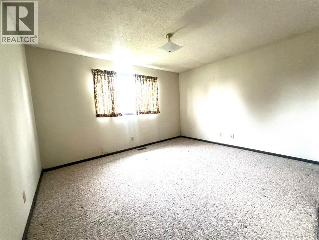 Single Family House Bungalow for Sale in  Huntchester Crescent NE Huntington Hills Calgary 