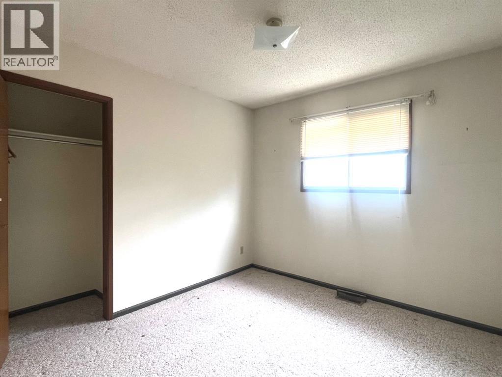 Single Family House Bungalow for Sale in  Huntchester Crescent NE Huntington Hills Calgary 