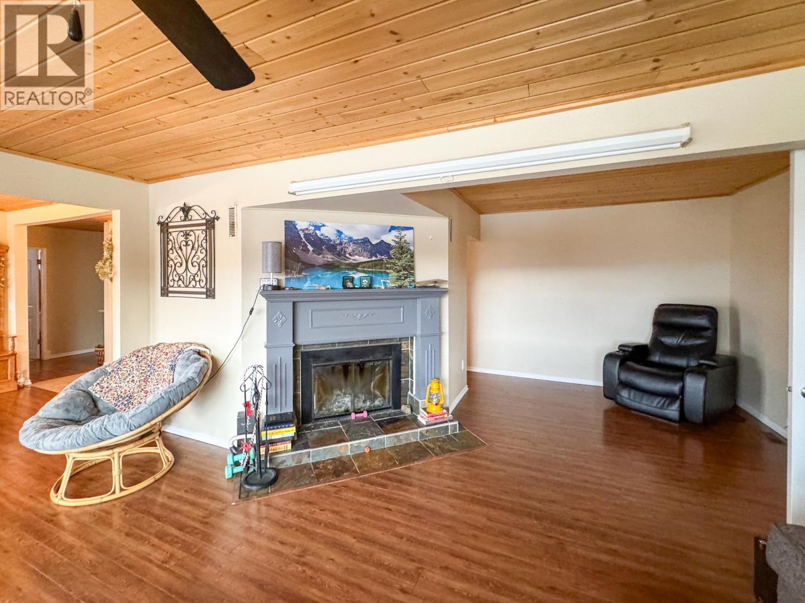 1827 97TH Street, Osoyoos