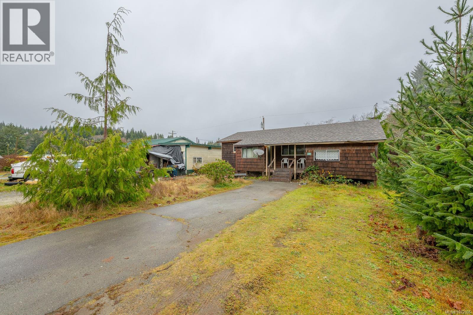 230 Clutus Rd, Bamfield