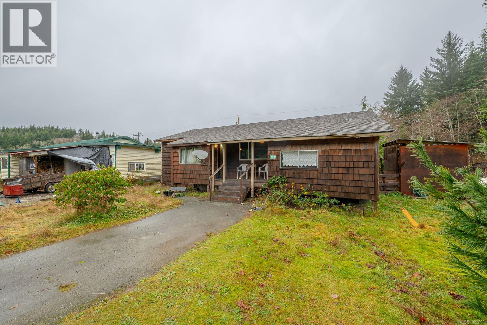 230 Clutus Rd, Bamfield