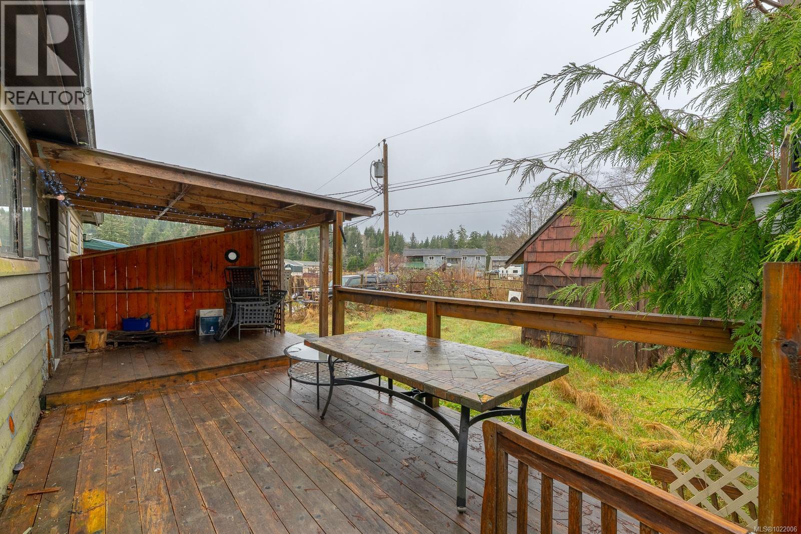 230 Clutus Rd, Bamfield