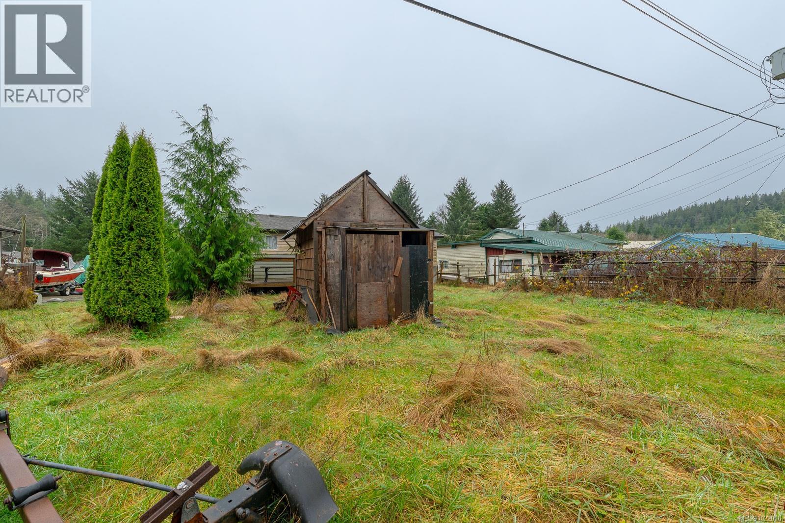 230 Clutus Rd, Bamfield