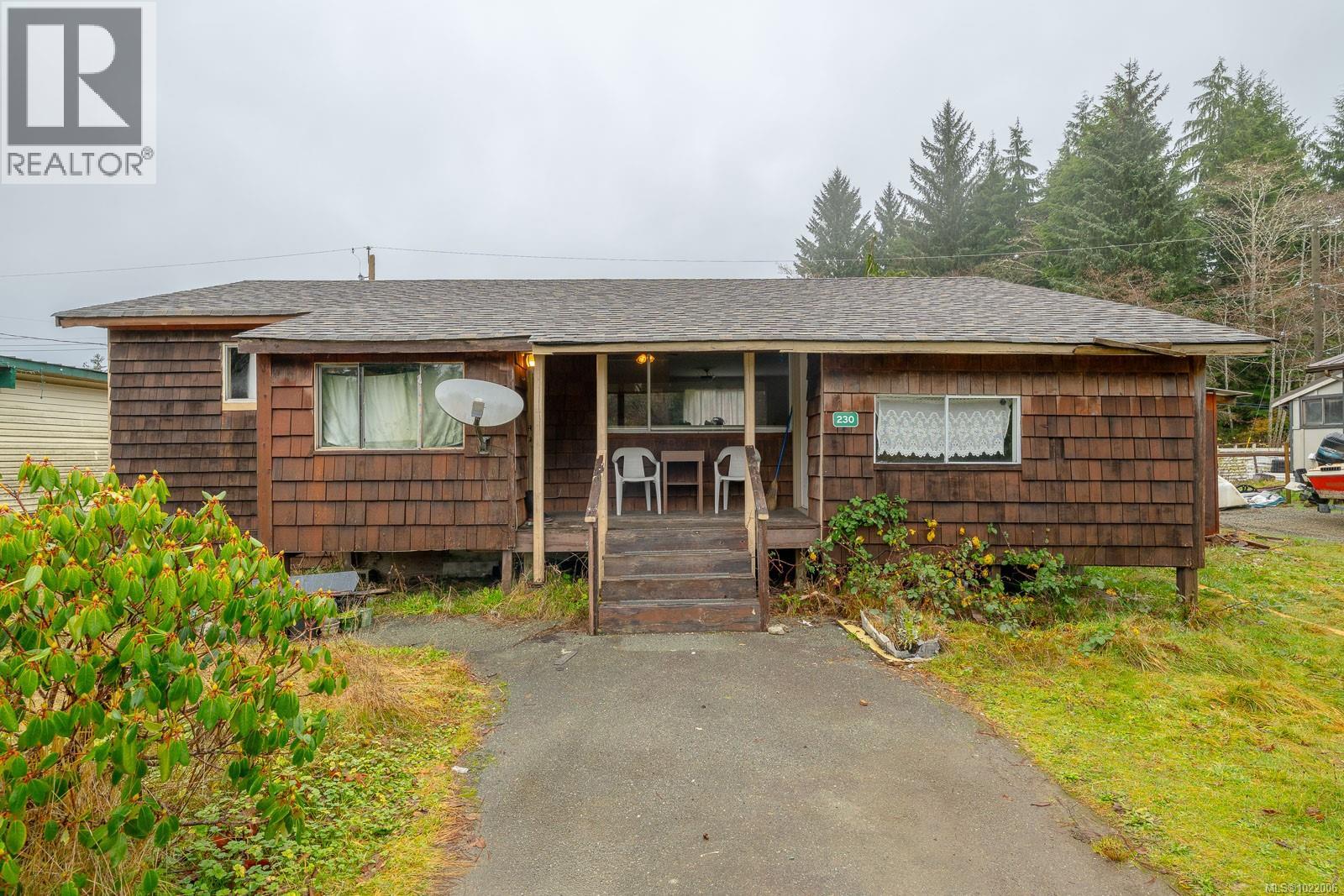 230 Clutus Rd, Bamfield