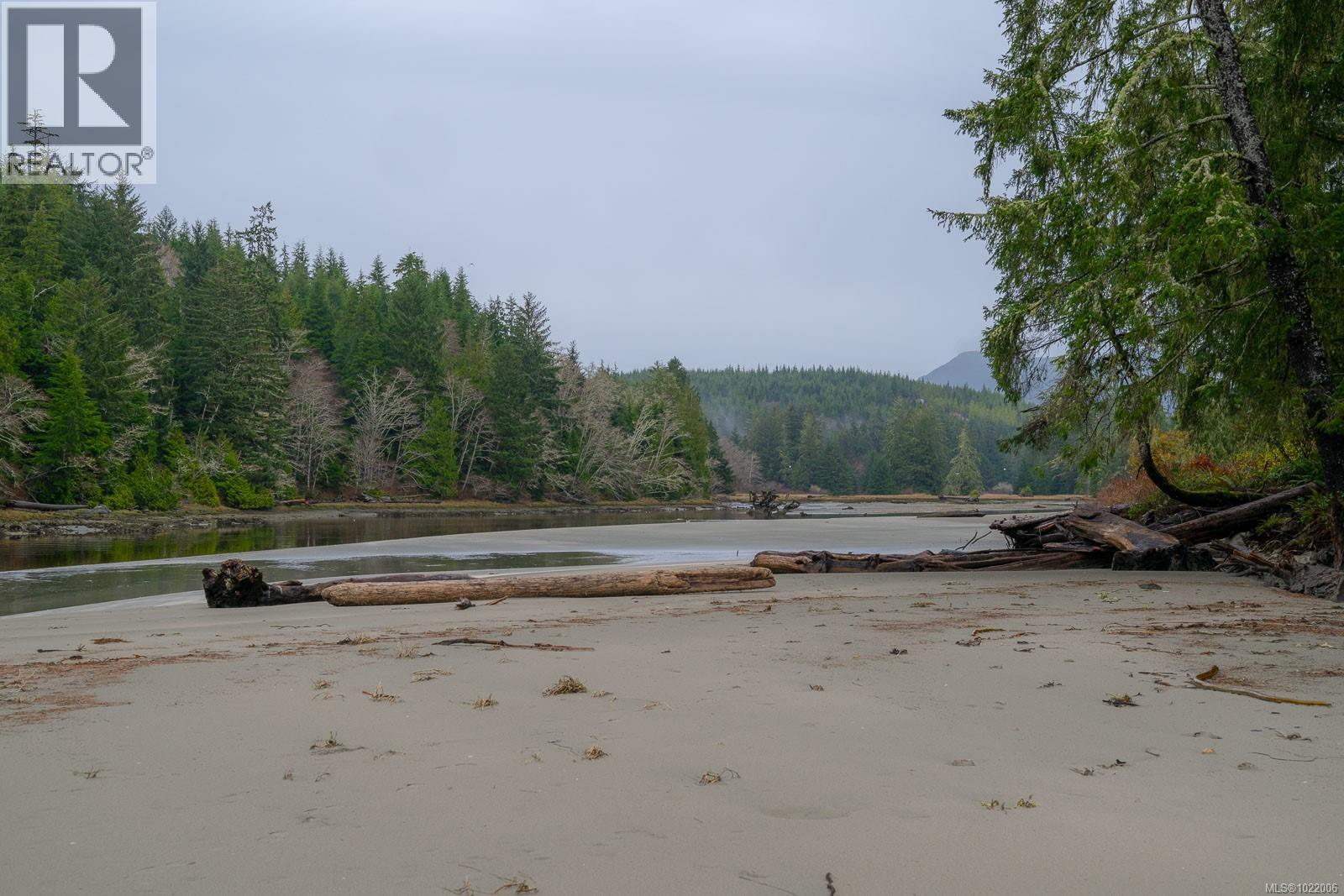 230 Clutus Rd, Bamfield